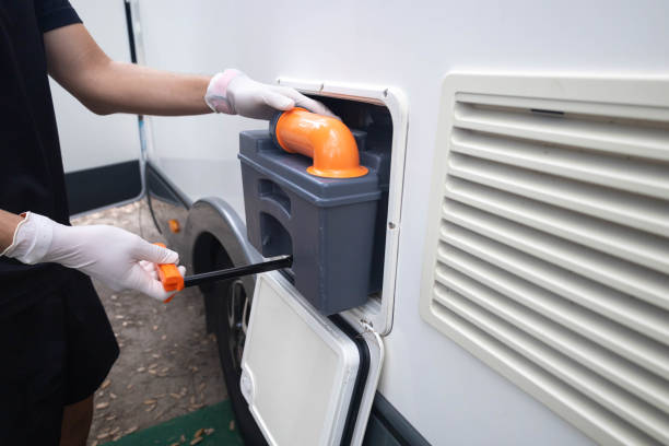 Porta potty delivery and setup in Poinciana, FL