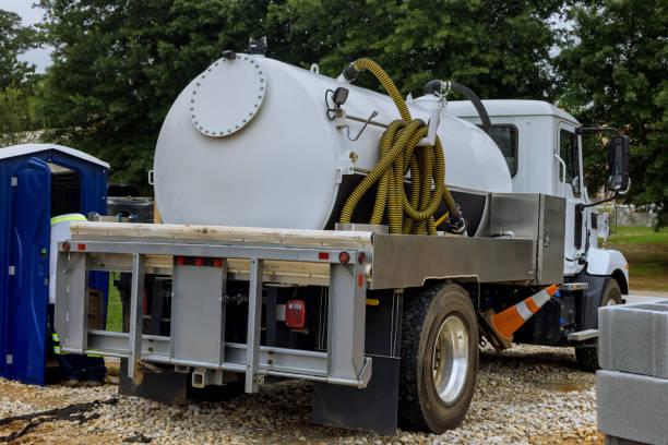Best Portable restroom trailer rental  in Poinciana, FL