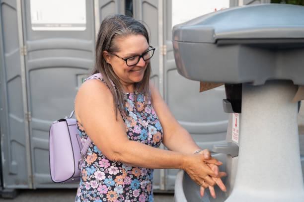 Best Portable bathroom rental  in Poinciana, FL